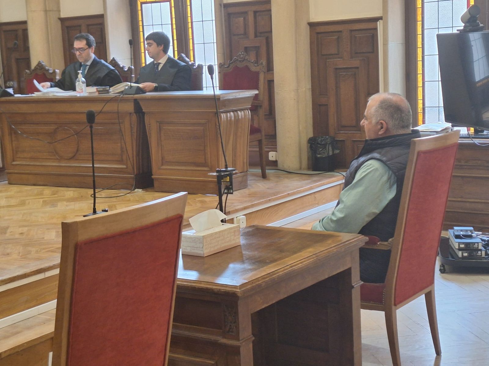 Julian Martín, alcalde de Villarino, declara en la Audiencia Provincial