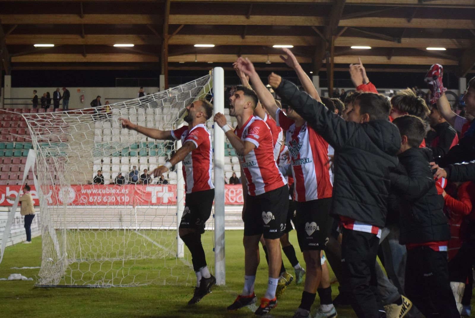Celebración del Zamora CF tras eliminar al Sant Andreu.