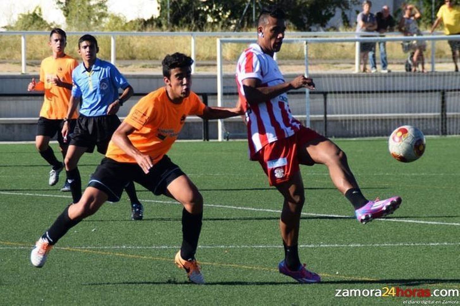 El Zamora se quiere aferrar a la cabeza del grupo y el Racing, alejarse de la parte baja