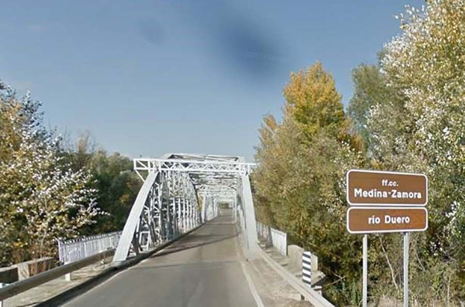 Puente de hierro de Toro