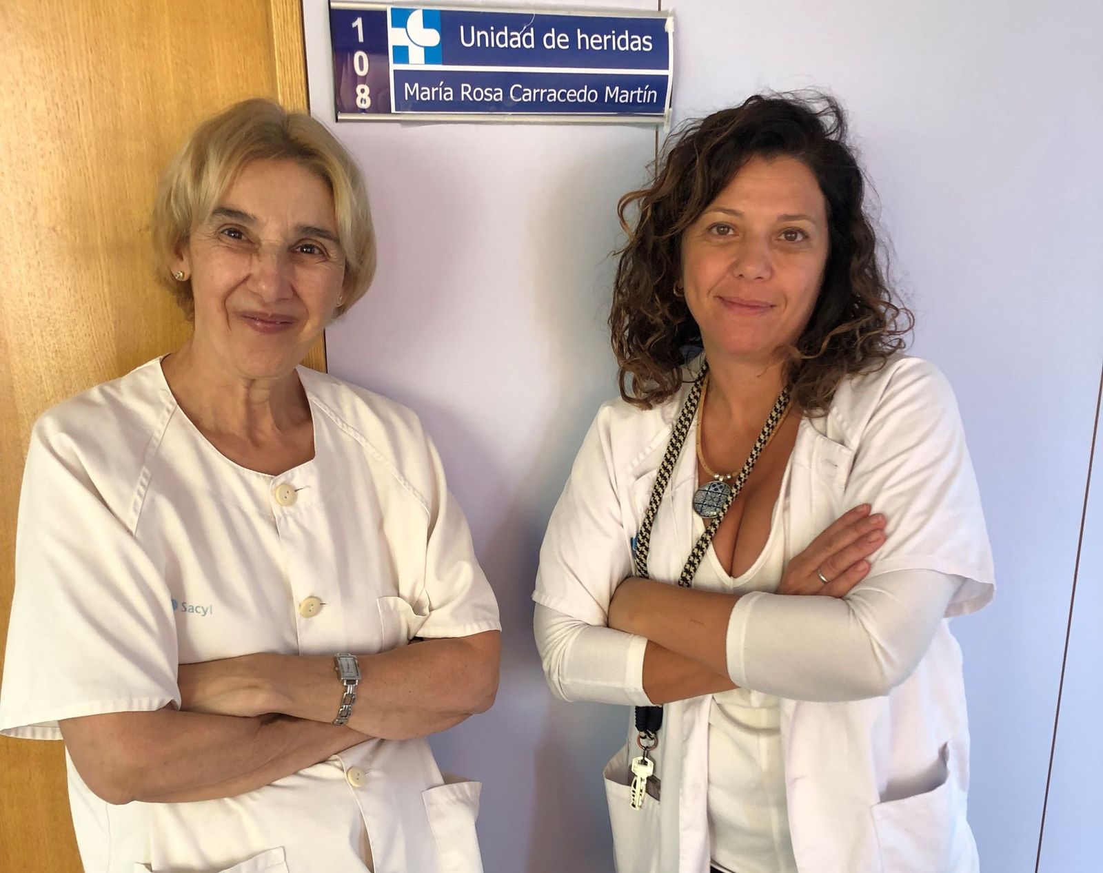 Rosa Carracedo y Silvia Morán enfermeras de la Unidad Funcional de Heridas Complejas