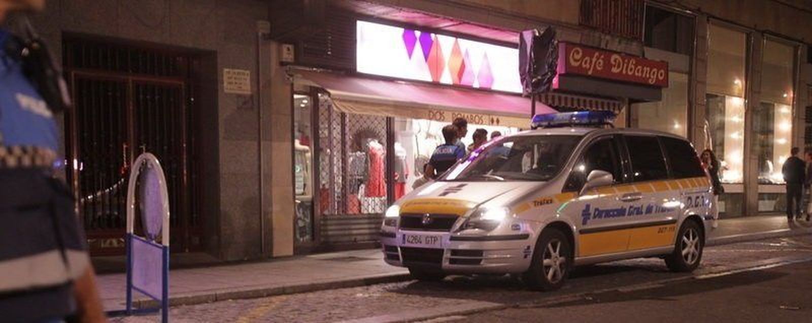 Un accidente de tráfico en la capital acaba con una pelea entre dos jóvenes