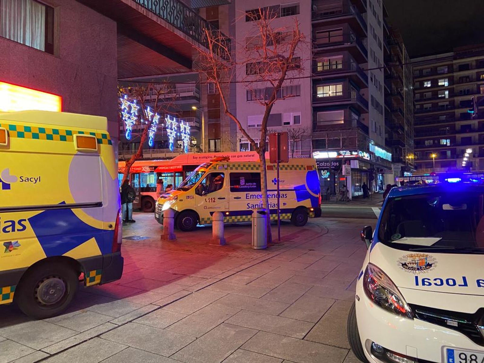 El frenazo del autobús dejó tres heridos