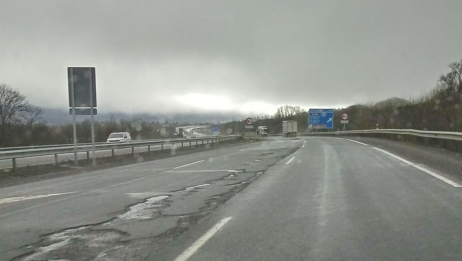 Estado de la A 66 en el Puerto de Vallejera (4). Foto, UPL.