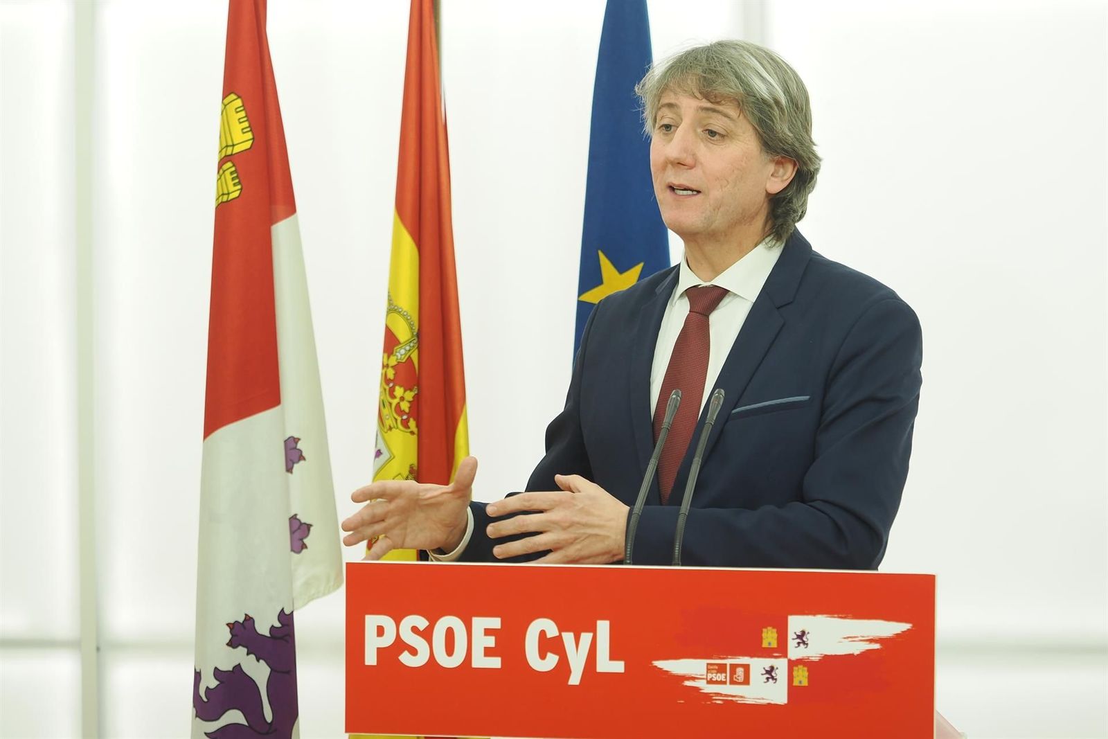 El secretario electo del PSCyL, Carlos Martínez, durante la rueda de prensa.   CLAUDIA ALBA EUROPA PRESS