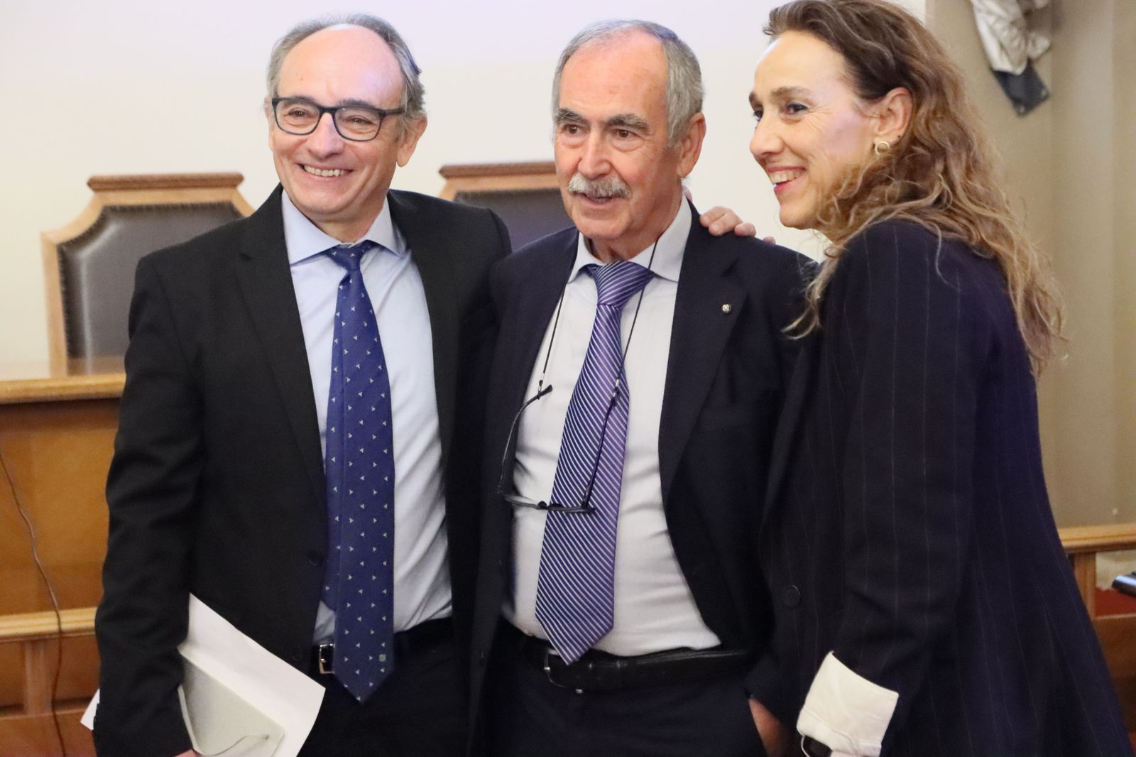 El profesor Vicente González Martín, condecorado con la Orden de la Estrella de Italia