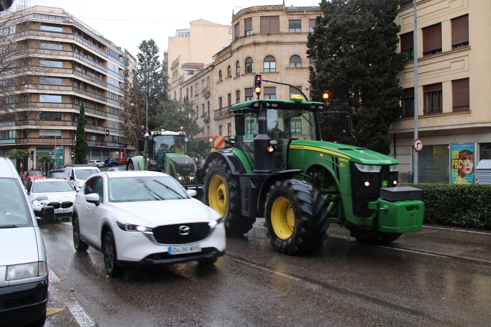 En imágenes la marcha con tractores y vehículos de campo en Salamanca en protesta contra Mercosur