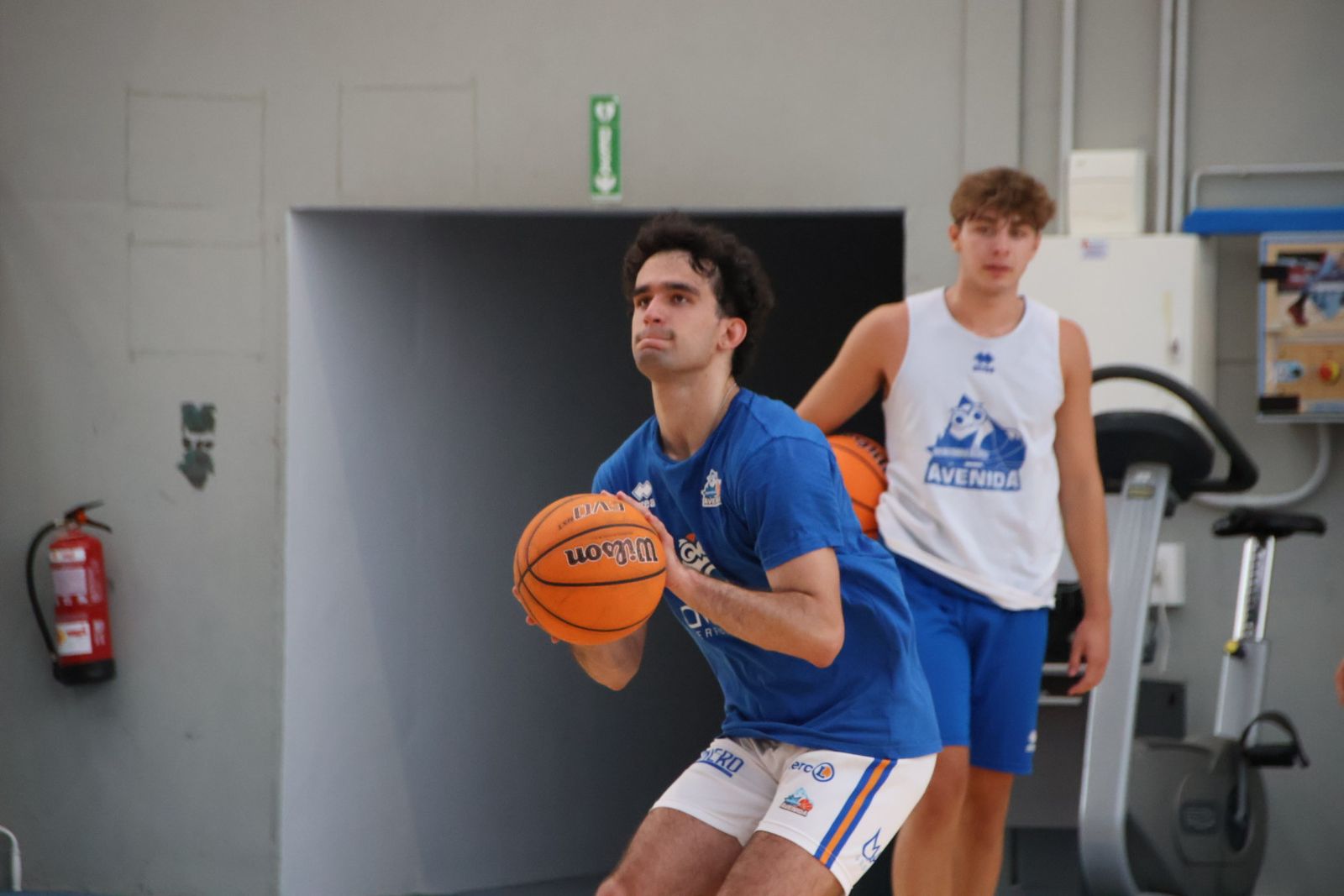 Primer entrenamiento de Perfumerías Avenida de Tercera FEB