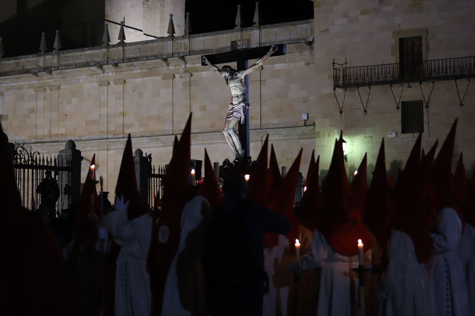 GALERÍA | Revive en imágenes la procesión del Silencio