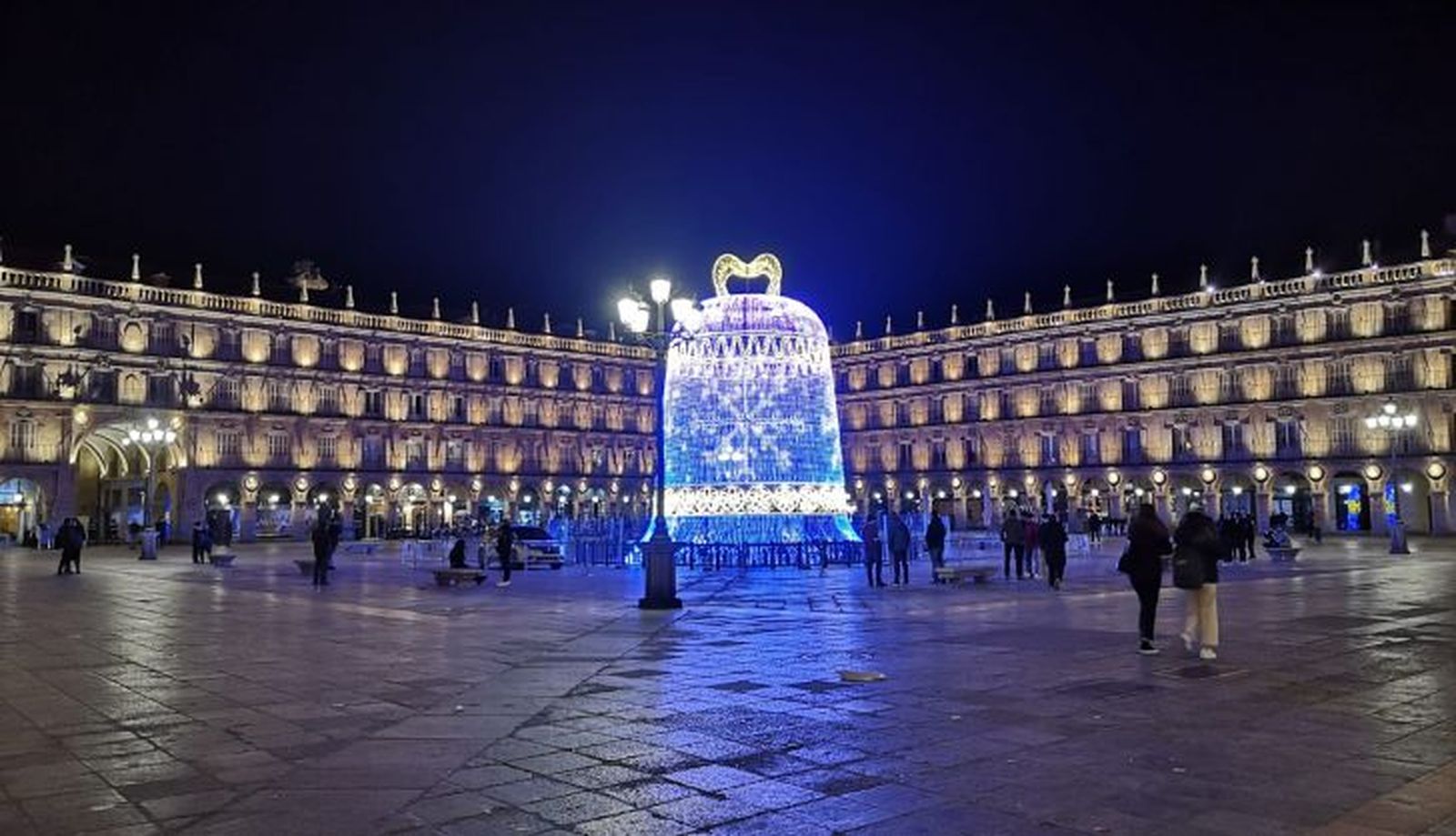La Plaza Mayor de Salamanca a las 23:08 horas de este jueves, 16 de diciembre