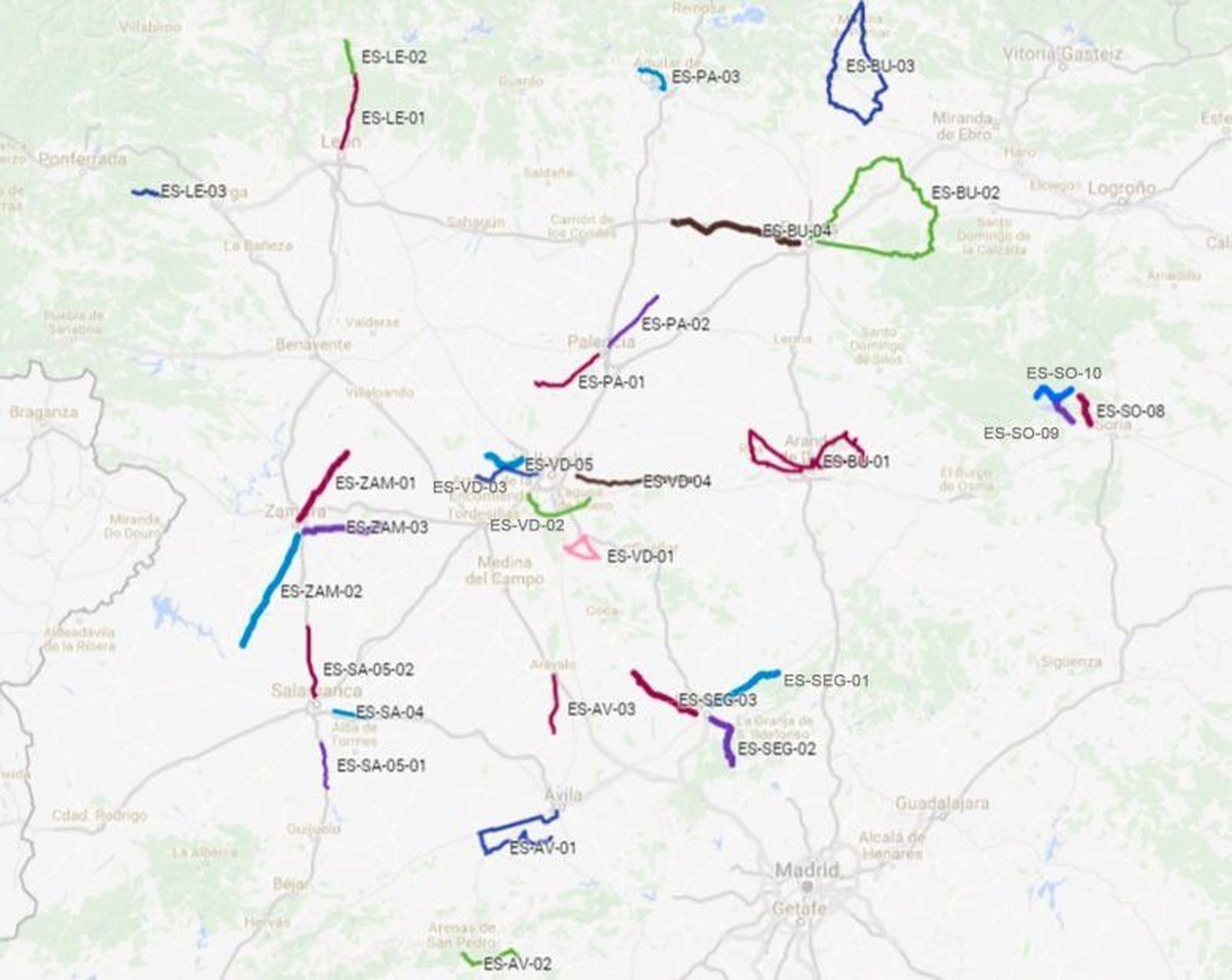 Las carreteras nacionales tendrán tres rutas ciclistas protegidas