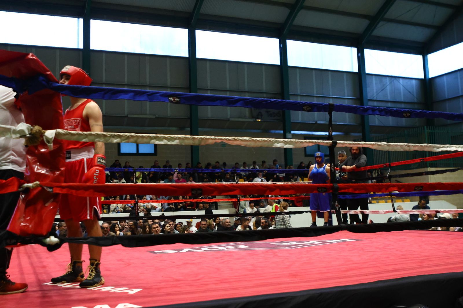 Velada de Boxeo en el Pabellón de San José