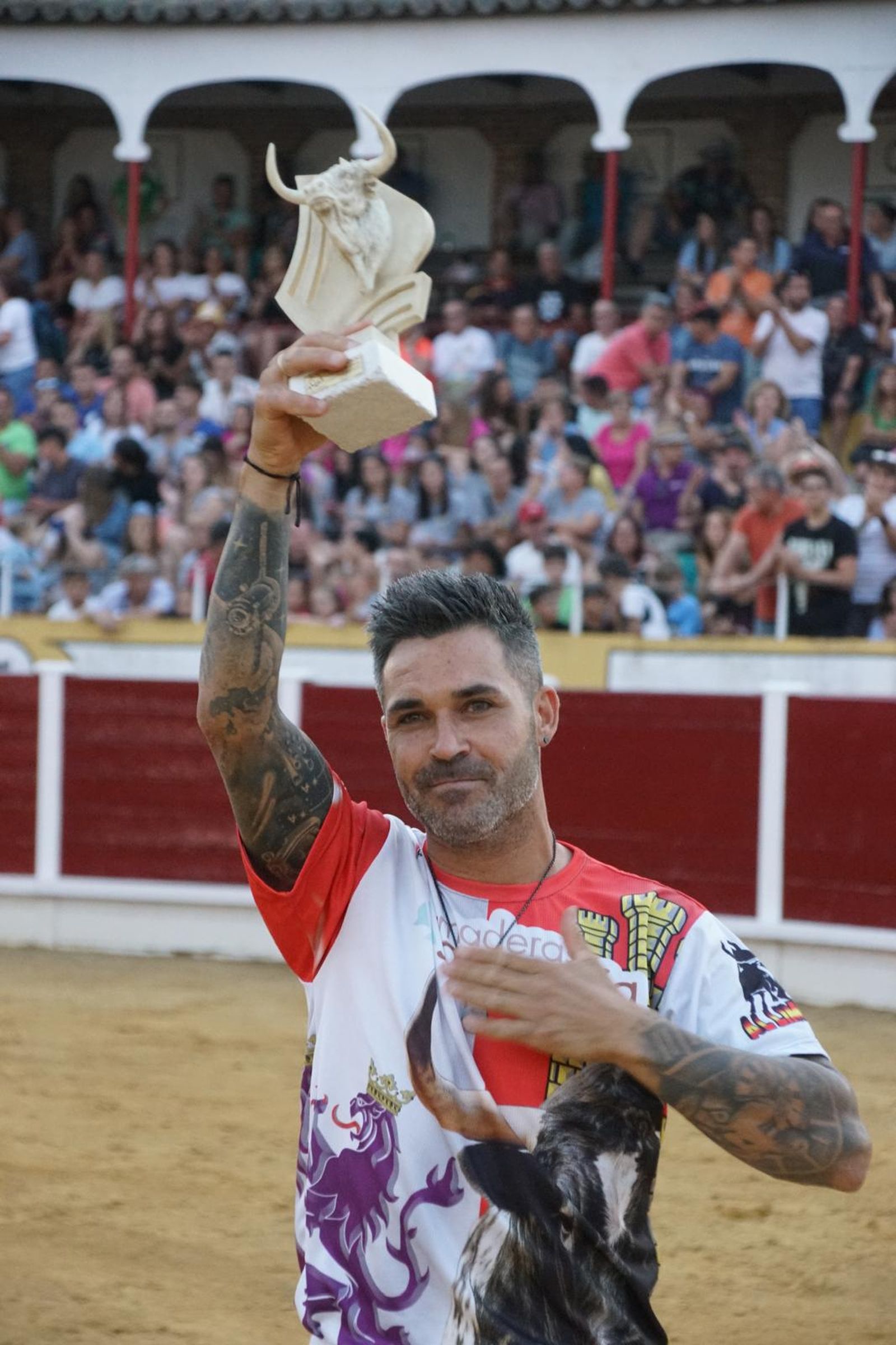 Gran ambiente en los cortes y la suelta de vaquillas de Peñaranda