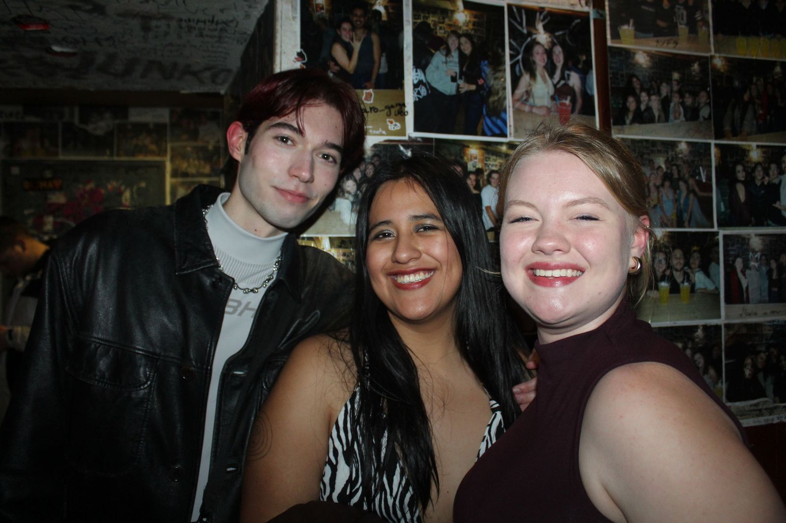 La fiesta de Salamanca moviliza a los jóvenes a divertirse a pesar del mal tiempo