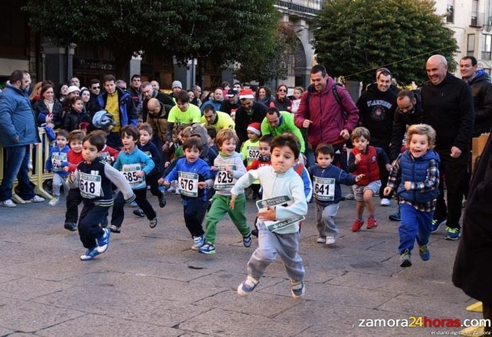 Los más pequeños también tienen su hueco en la San Silvestre