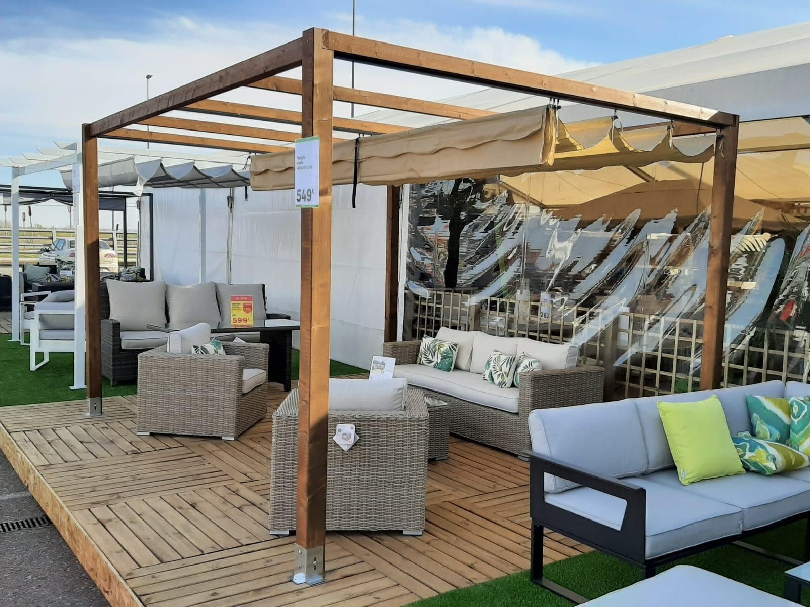 Leroy Merlin en Zamora apuesta por “jardines y terrazas que te dan la vida”