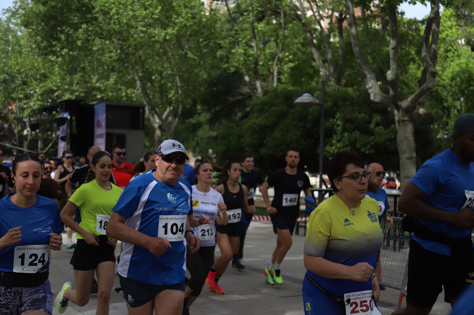 Carrera y marcha por el Día de Castilla y León en Zamora