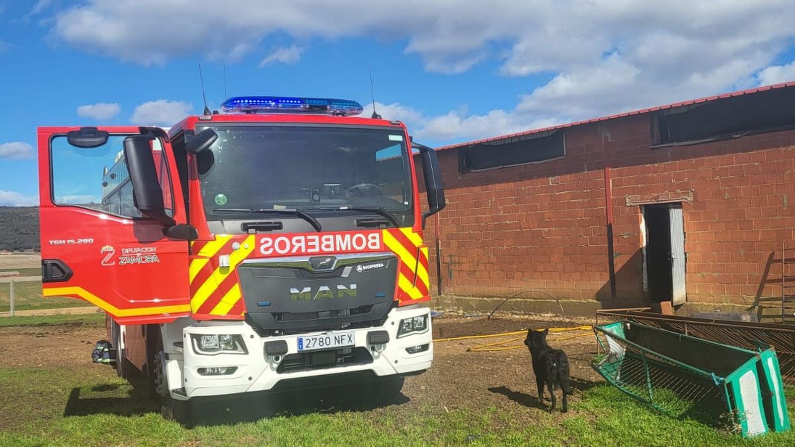Incendio en una explotación ganadera de la provincia