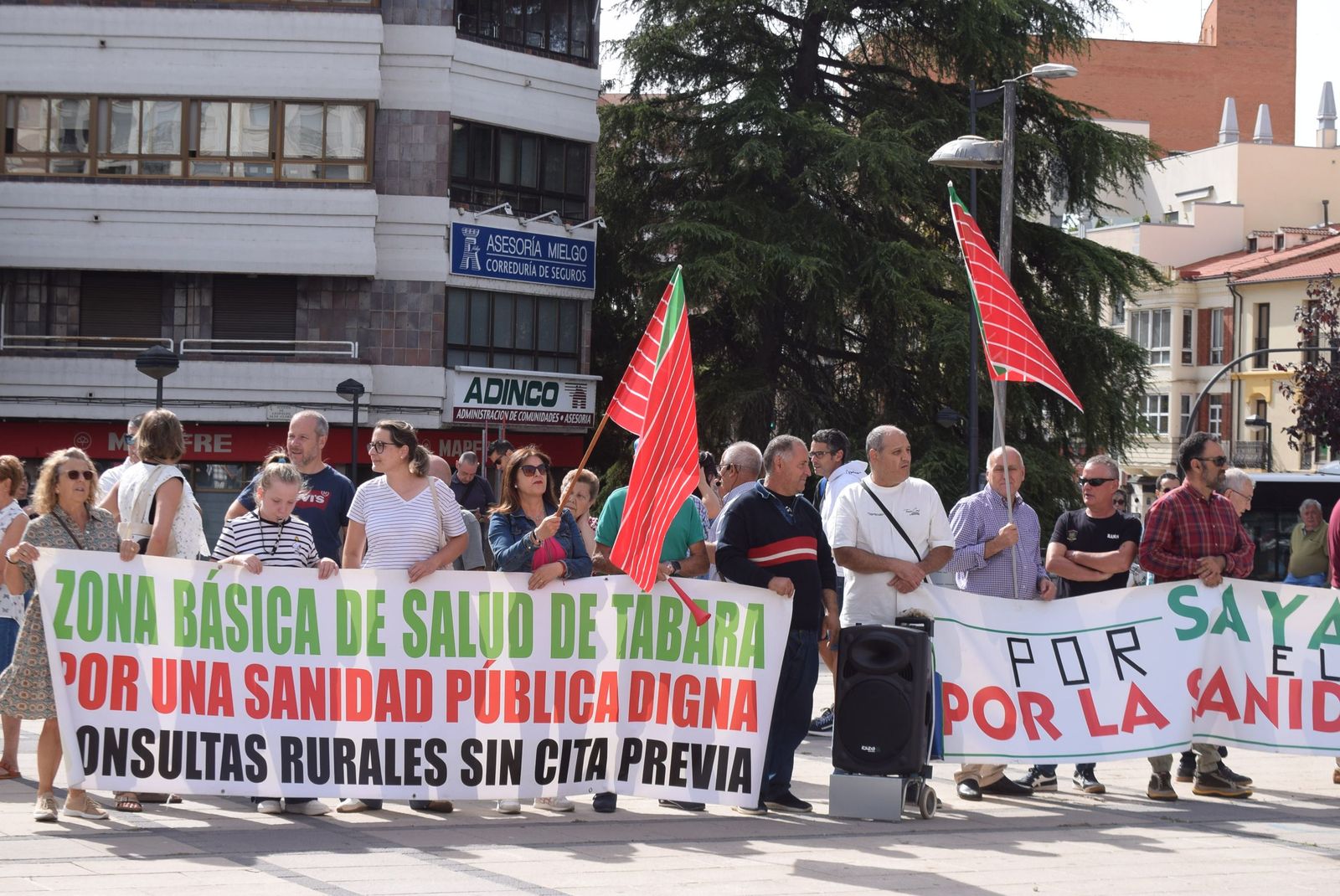 Concentración para reclamar "respeto y justicia" para Zamora tras los incendios