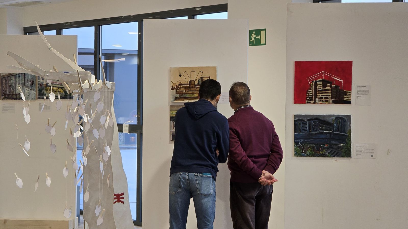 “La arquitectura como huella temporal: reflexión plástica sobre el Hospital Universitario de Salamanca”