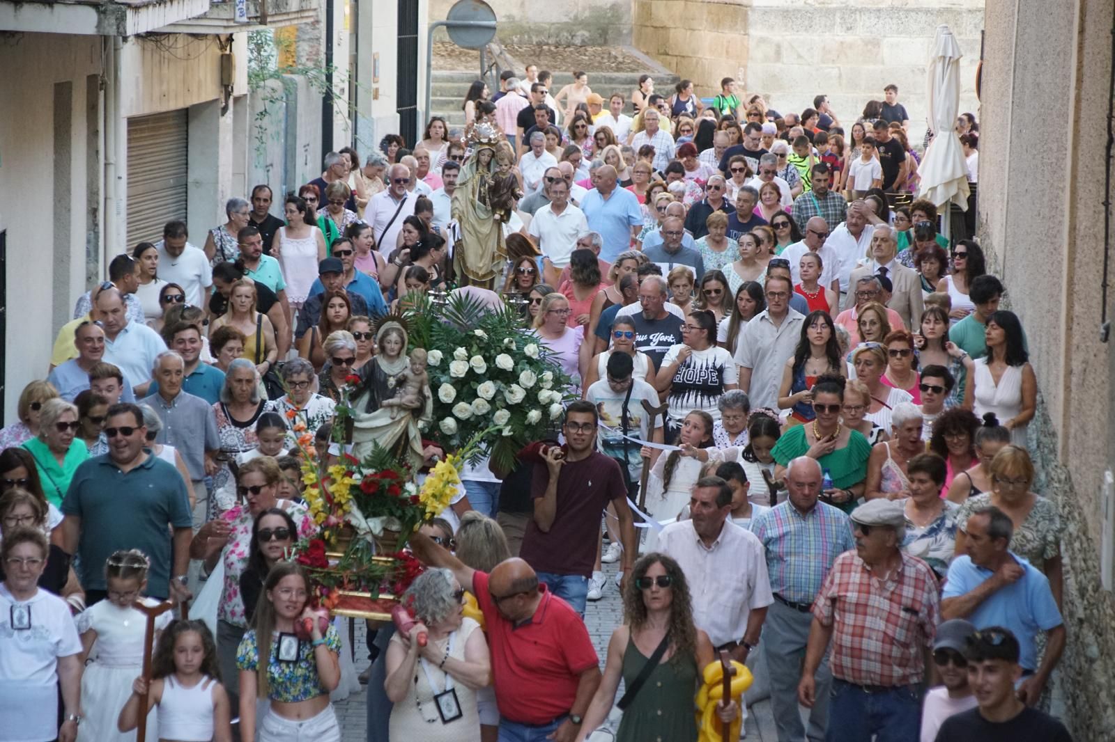 Procesión de la Virgen del Carmen por el río Tormes en Alba (9).jpeg