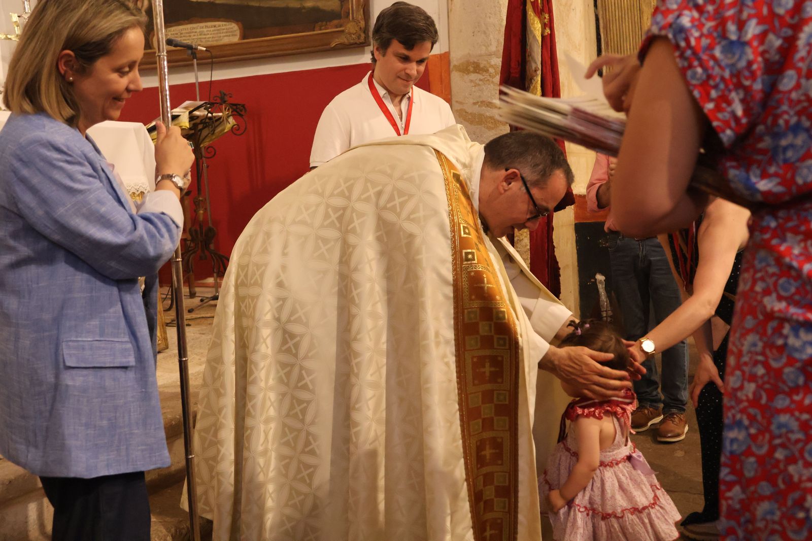 entrada-de-nuevos-hermanos-de-la-cofradia-de-la-concha-21