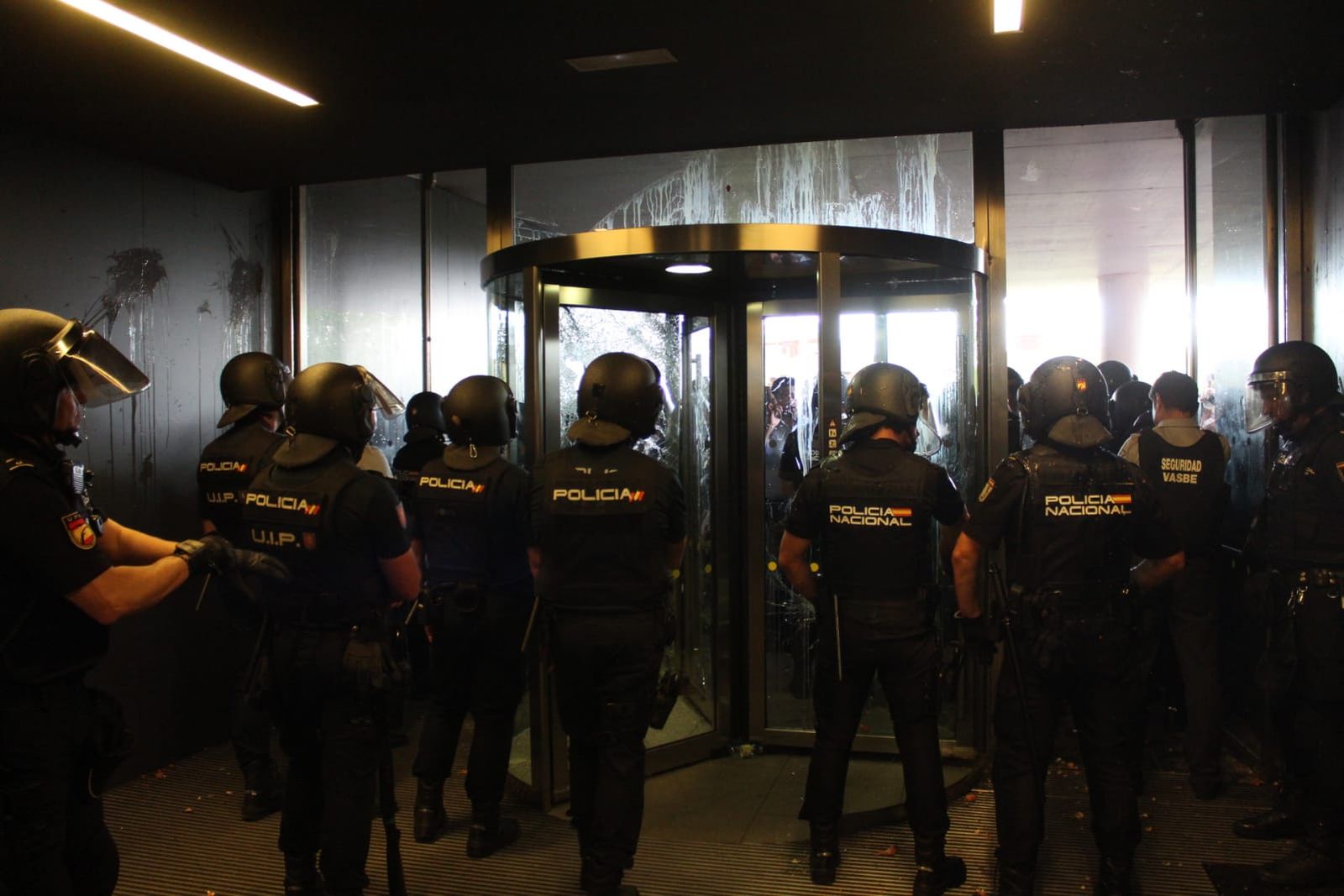 Protestas de los ganaderos frente a la Delegación Territorial de la Junta de Castilla en León en Salamanca