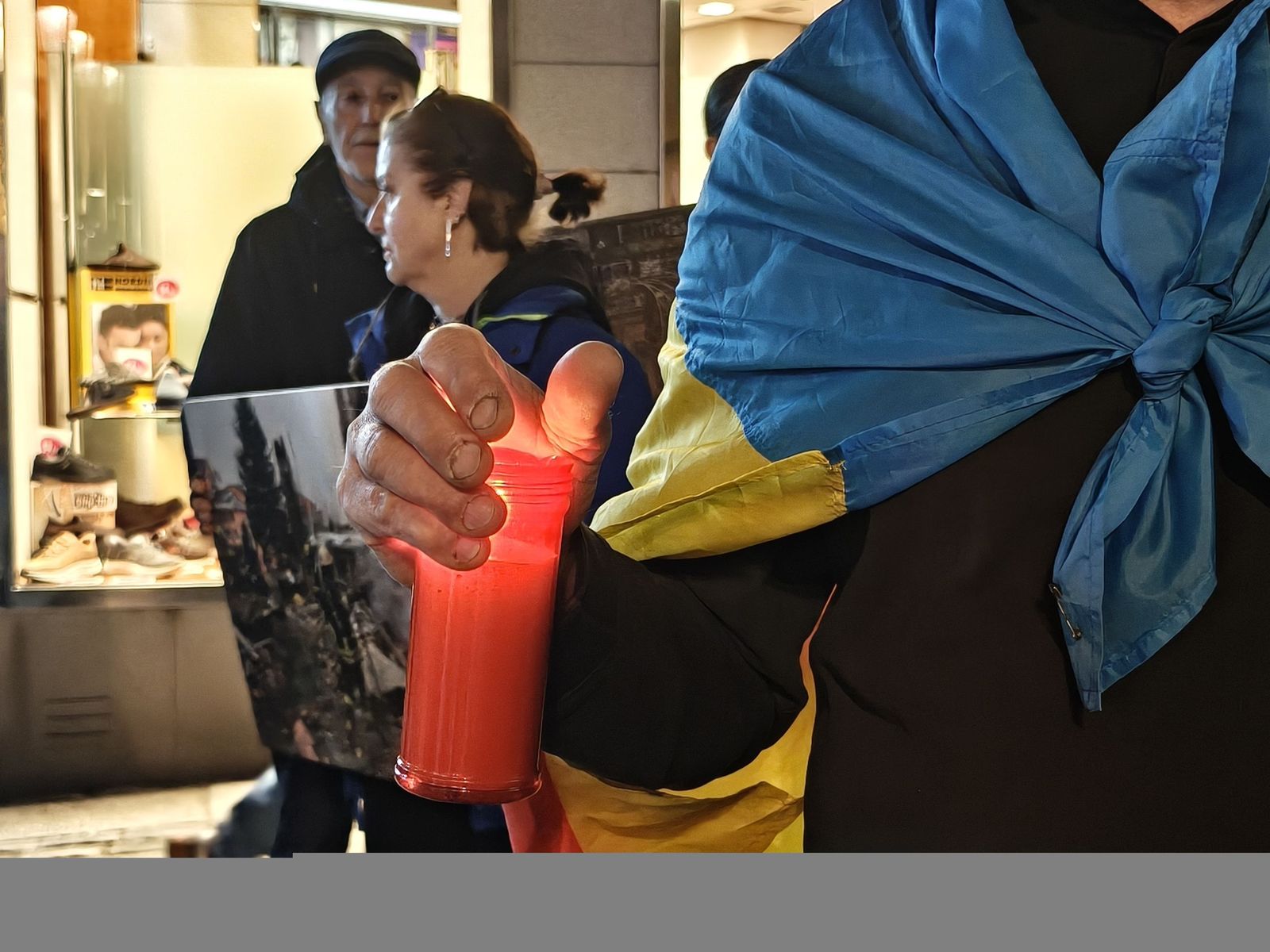 La Asociación de Ucranianos de Salamanca recorre la calles de la capital