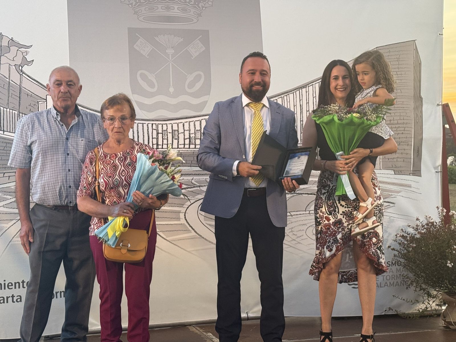 Pregón institucional en Santa Marta de Tormes a cargo de D. Fernando de la Calle. Empresario local desde 2003. Actuación del grupo Cuarteto.