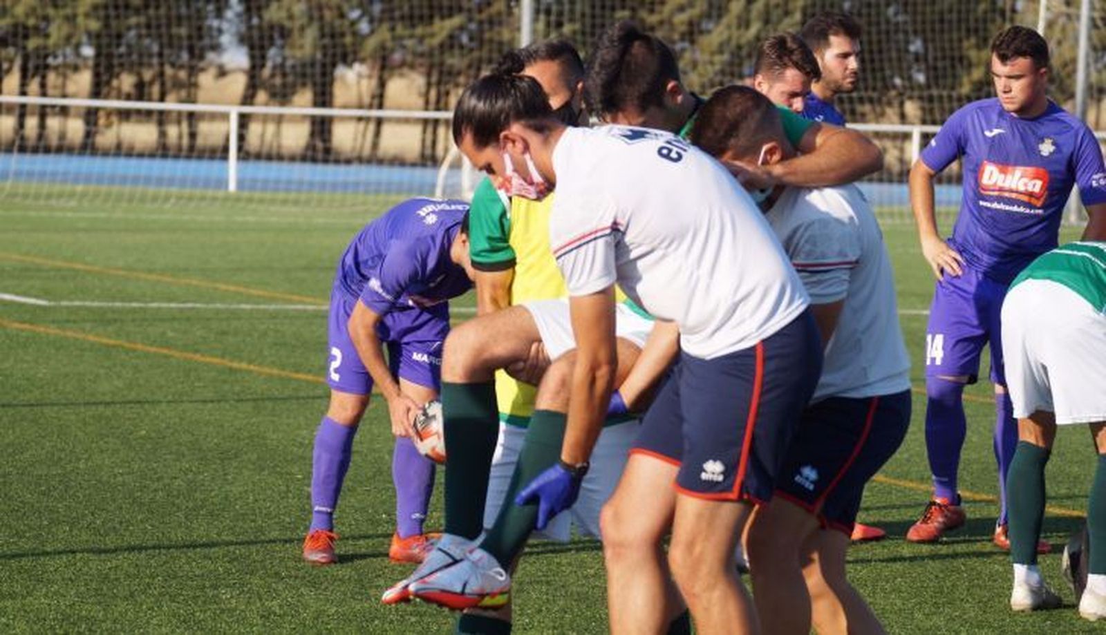 Adri García se retira lesionado en el Municipal Luis García / FOTO SALAMANCA24HORAS.COM