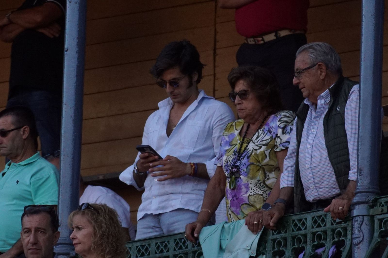 Así se ha vivido la primera corrida de la feria 2025 en La Glorieta: imágenes del ambiente en los tendidos y en el patio de cuadrillas