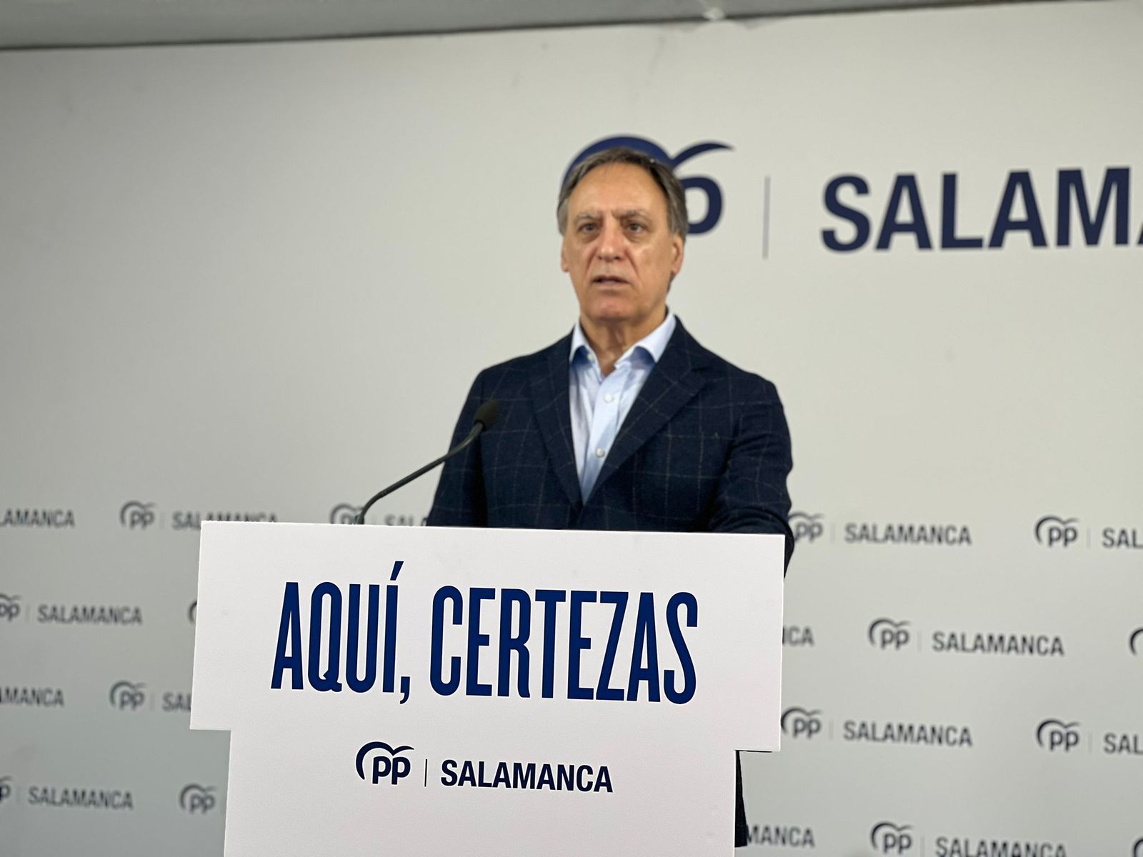 Carlos García Carbayo, presidente del Partido Popular de Salamanca en un acto de cierre de la campaña electoral