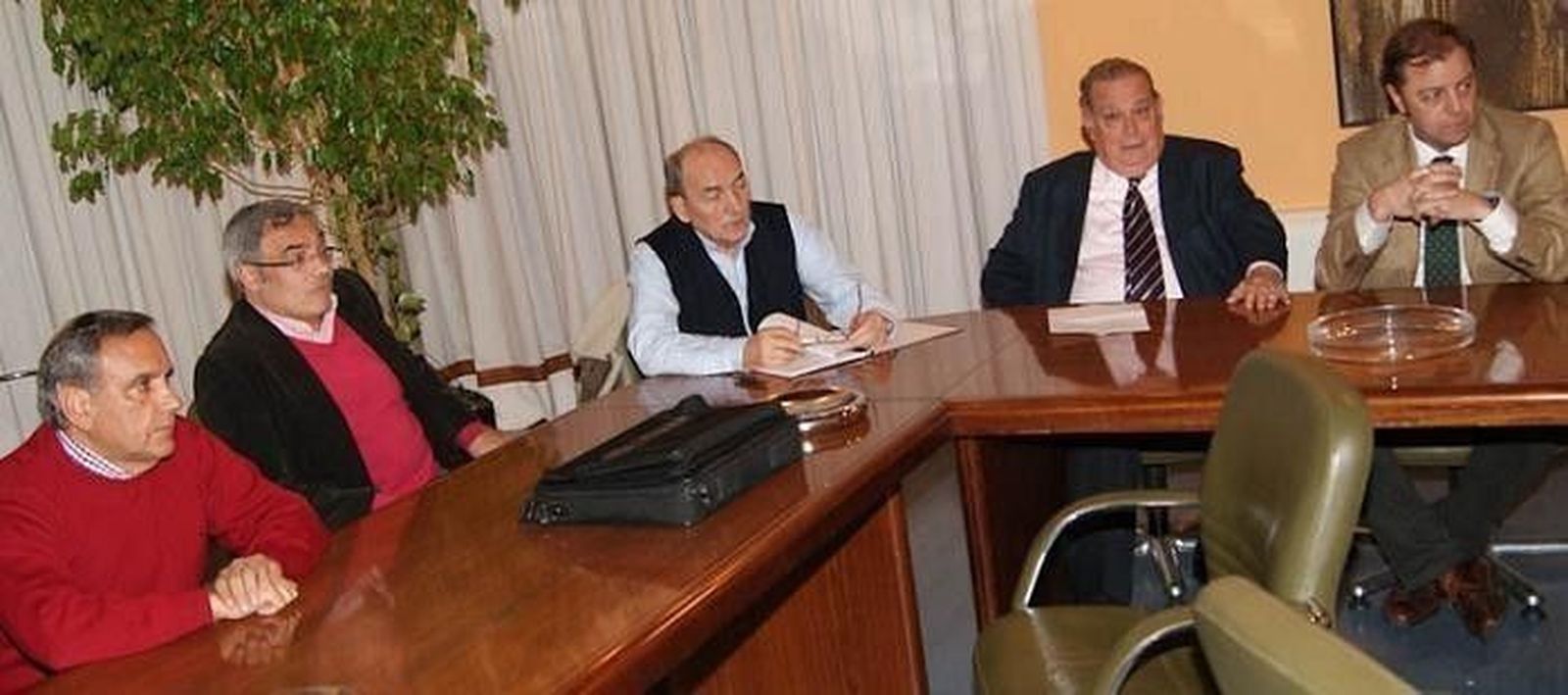 Las dudas del Consejo aplazan la decisión de cerrar la ampliación hasta el martes