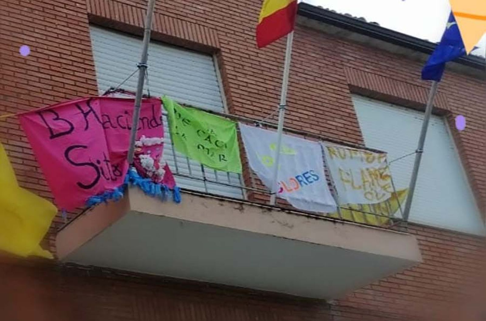 Peleagonzalo balcón fiestas