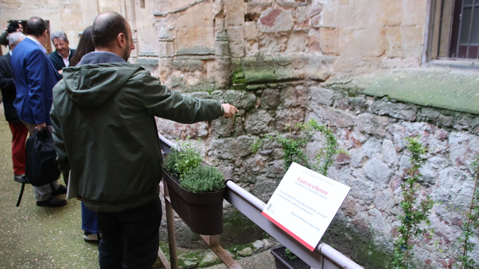 “El patio de la Rectoral: Vida silvestre en la Casa-Museo Unamuno”
