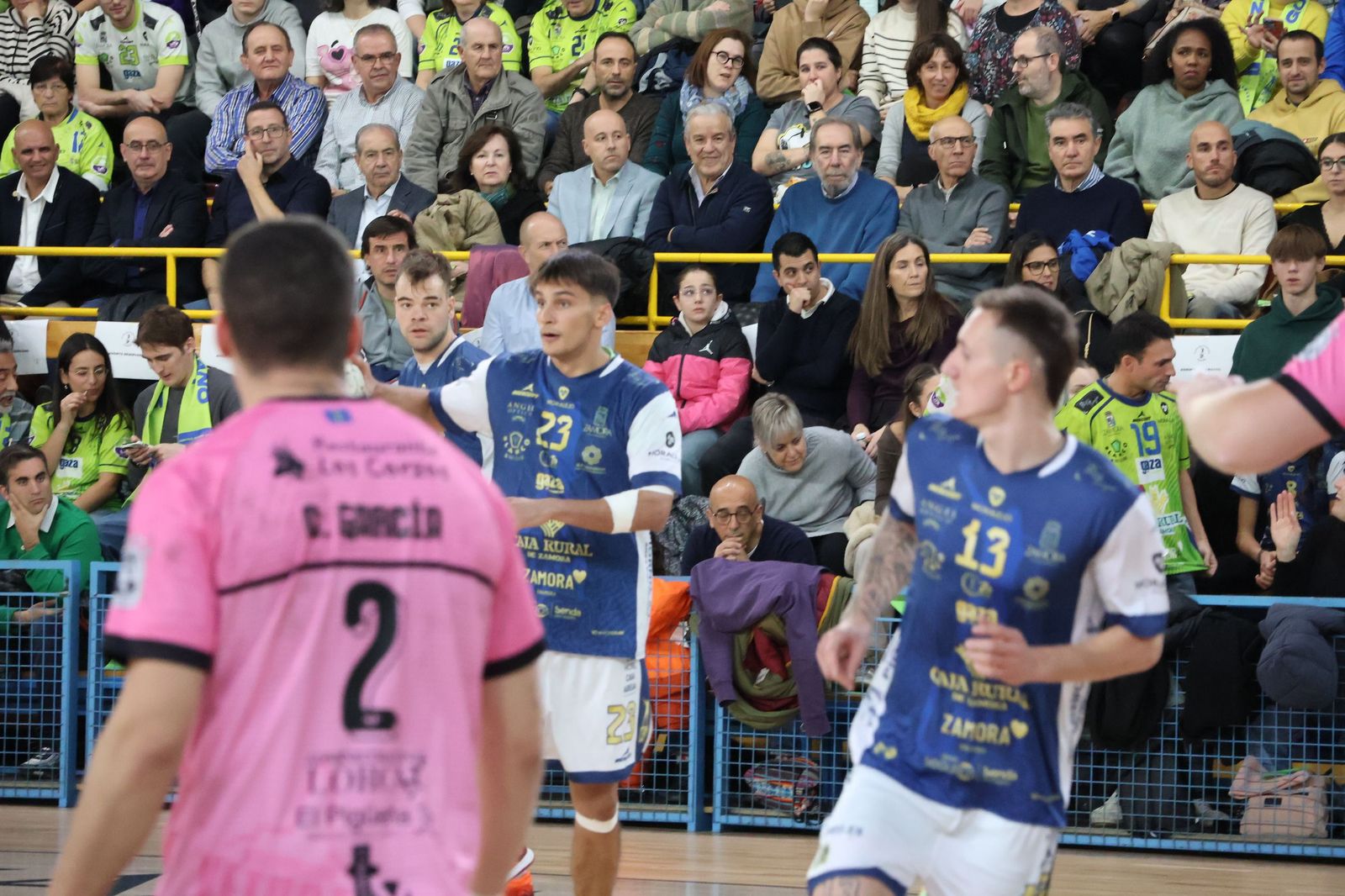 GALERÍA | El BM Zamora se juega consolidar el liderazgo frente a los asturianos del Auto-Center Principado Vetusta