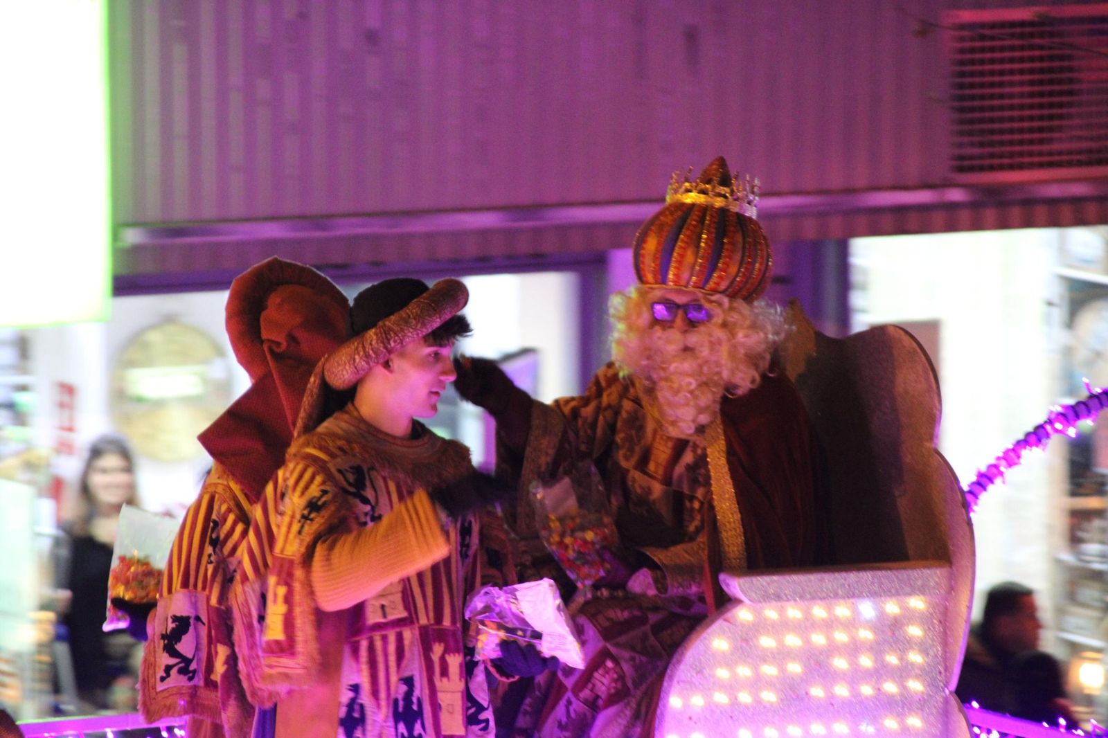 Los Reyes Magos recorren las calles de Salamanca en la Cabalgata 2026
