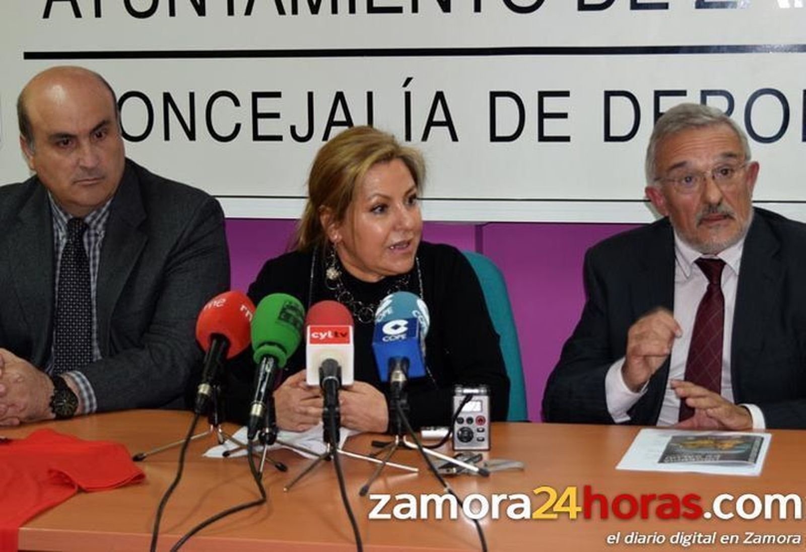 Rosa Valdeón reconoce que será difícil revalidar los cinco procuradores