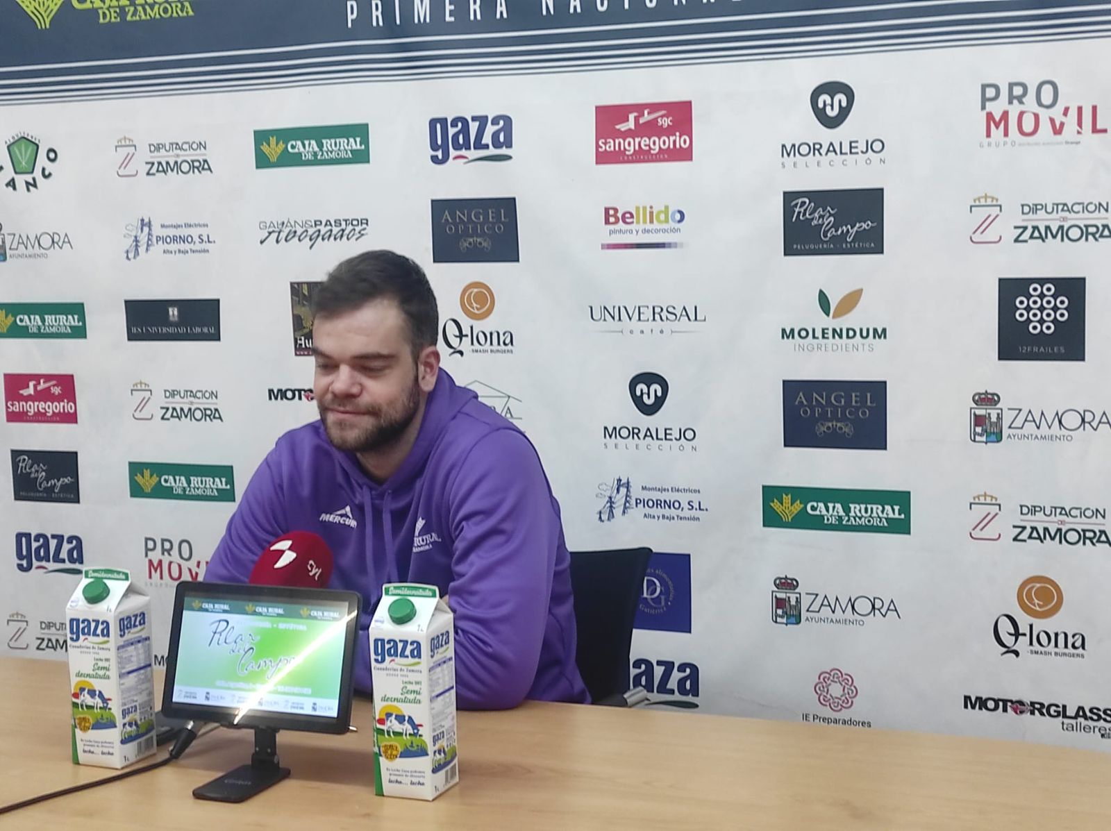 Gigi, jugador del BM Zamora en rueda de prensa