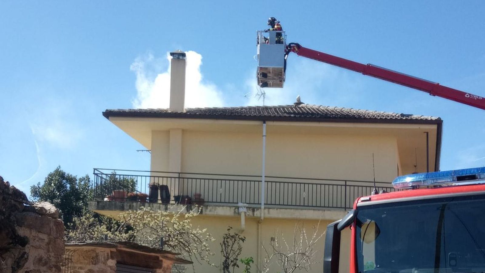 Incendio en la chimenea de una vivienda en Valparaíso