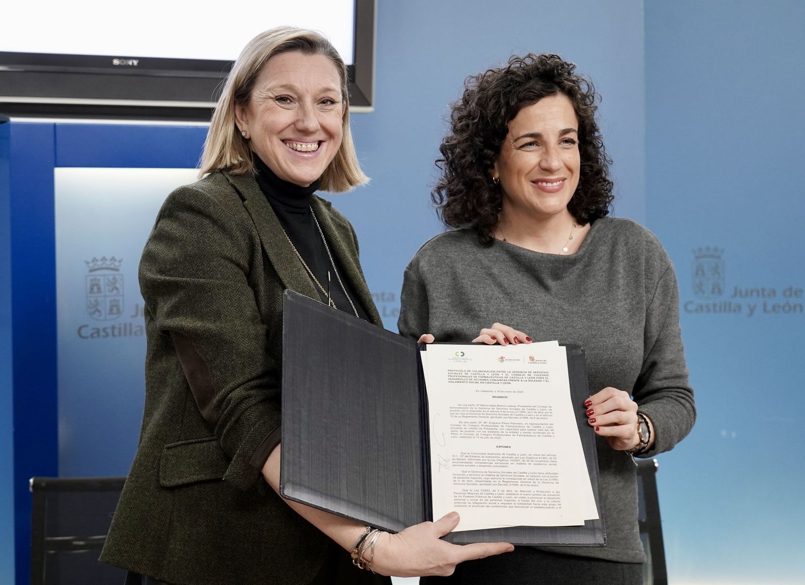 Junta y Concyl firman un protocolo para luchar frente a la soledad y el aislamiento social