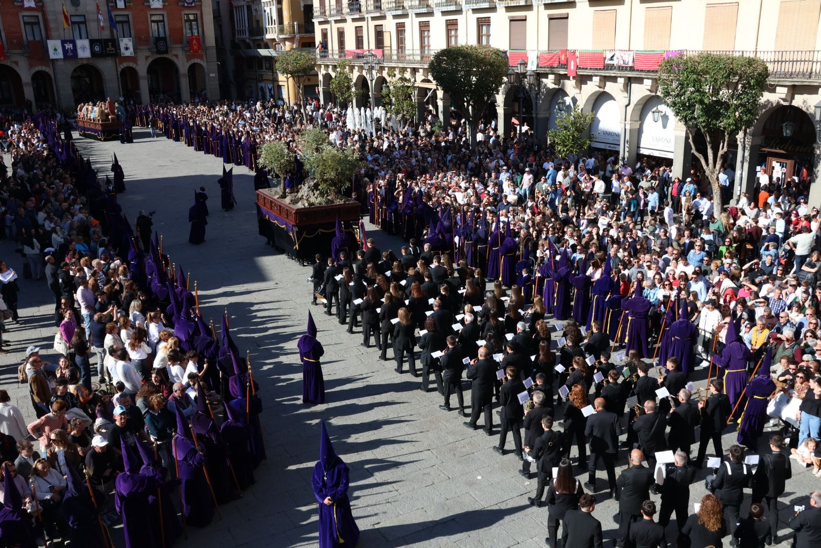 GALERÍA | Revive en imágenes la procesión de la Vera Cruz