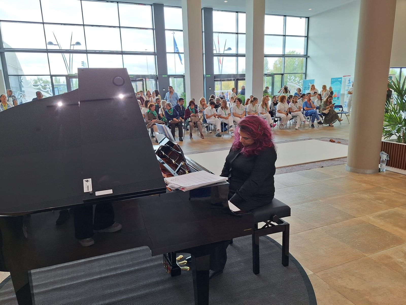50º Aniversario del Hospital Clínico  Universitario con una intervención artística “Latidos  de barro” (30).jpeg