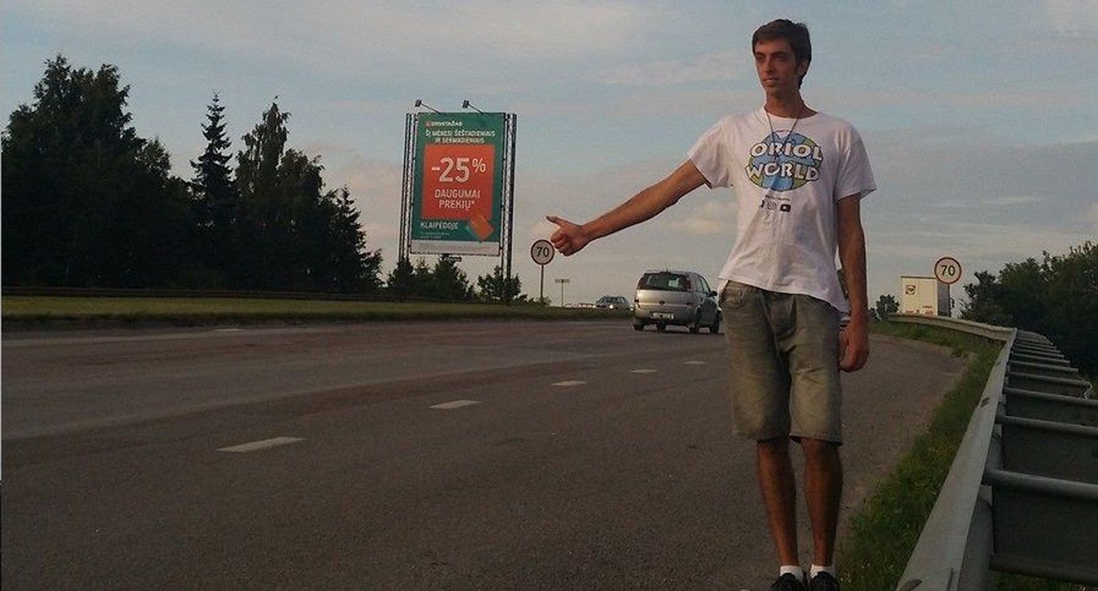 Un trotamundos salmantino atraviesa Europa en autostop: “En todos los países hay buena gente por conocer”