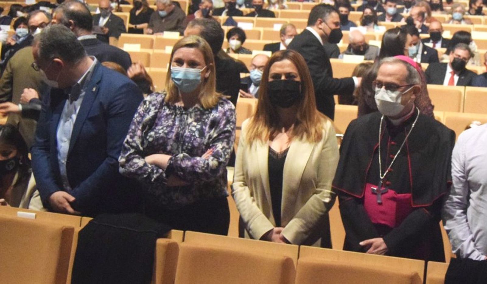 Barcones junto al obispo de Zamora