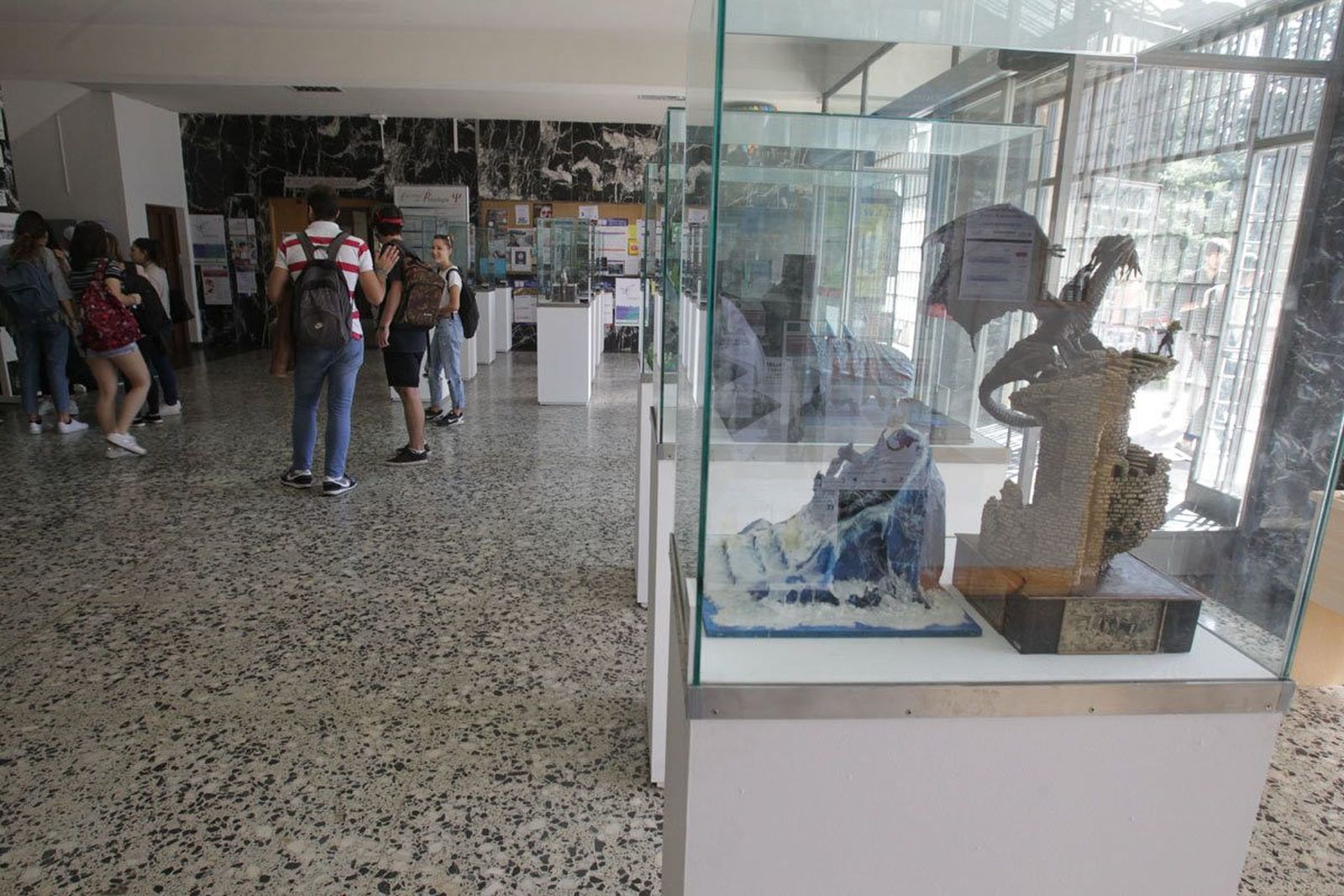 Cuarta muestra de trabajos de escenografia