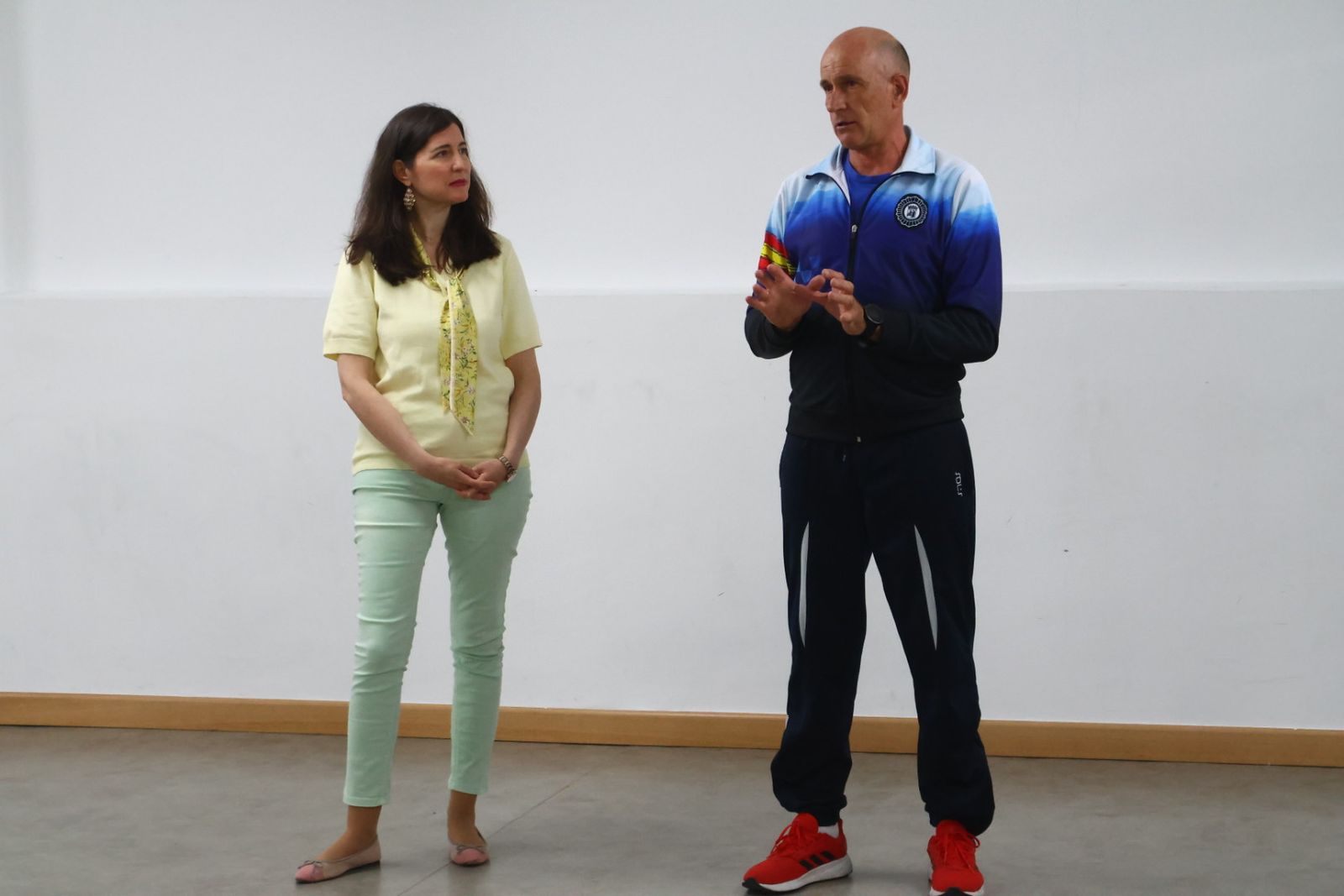 Primer taller de autodefensa en el Centro de Participación Luis Vives