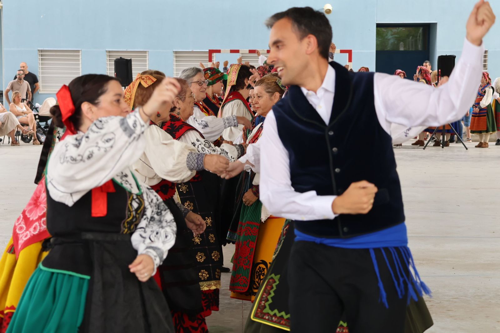 actuacion-fin-de-curso-de-la-escuela-de-baile-dona-urraca-59