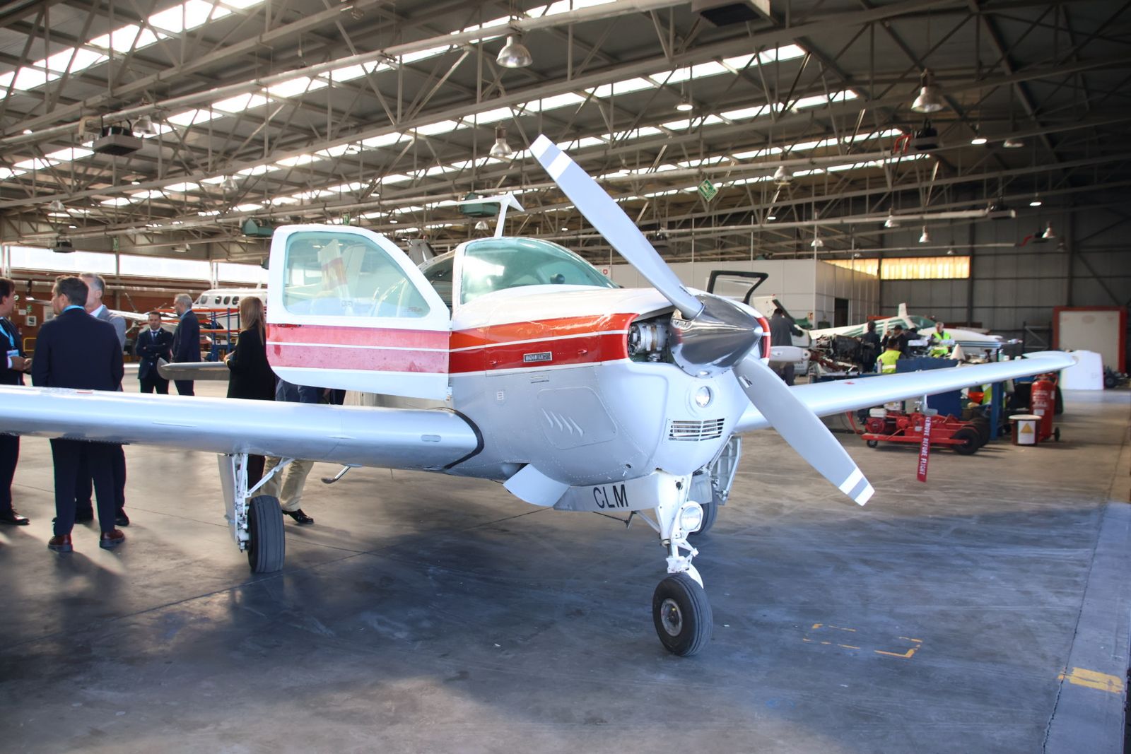 SENASA entrega una avioneta histórica, a la Fundación Infante de Orleans