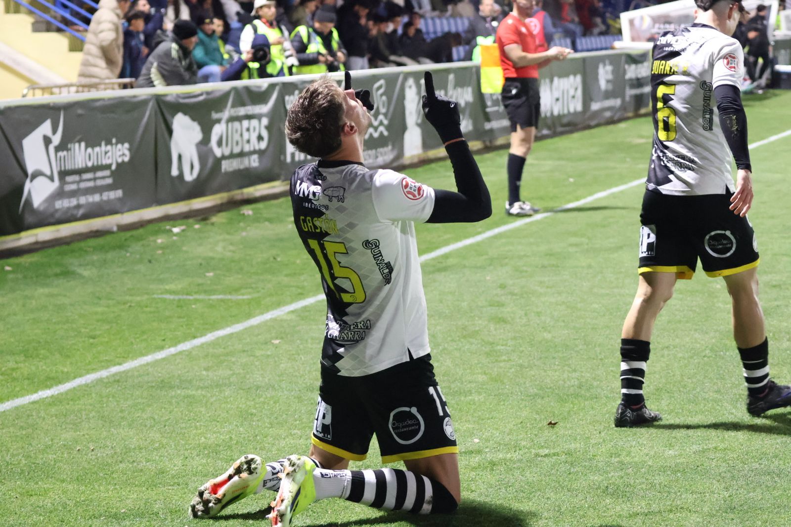 Gastón Valles celebra su gol ante el Real Madrid Castilla